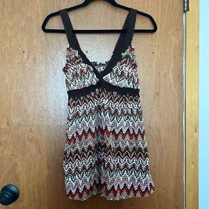 Fun tank top w/ unique pattern